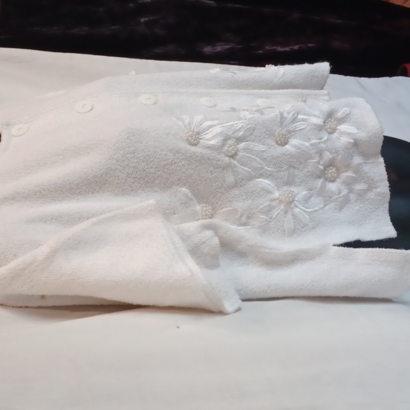Vtg Richard & Comp Beautiful Pearl Beaded Short Sleeve Jacket, white, terrycloth - Picture 5 of 7
